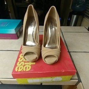 BRAND NEW Heels w/Platform!  (On Hold 4-27-21)